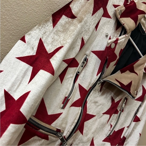 Stylish Red Star Women's Jacket - Picture 4 of 5